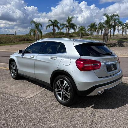 MERCEDES-BENZ GLA 200 1.6 CGI ADVANCE 16V TURBO FLEX 4P AUTOMÁTICO